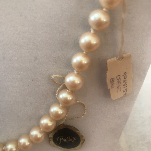 Vintage 1960’s Prestige glass pearls 54”extra long - Picture 3 of 13